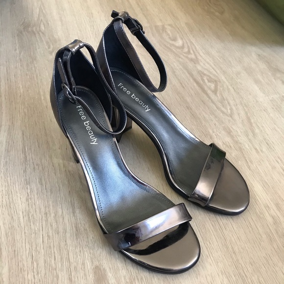 3in heeled sandals metallic size 8 - Picture 1 of 6